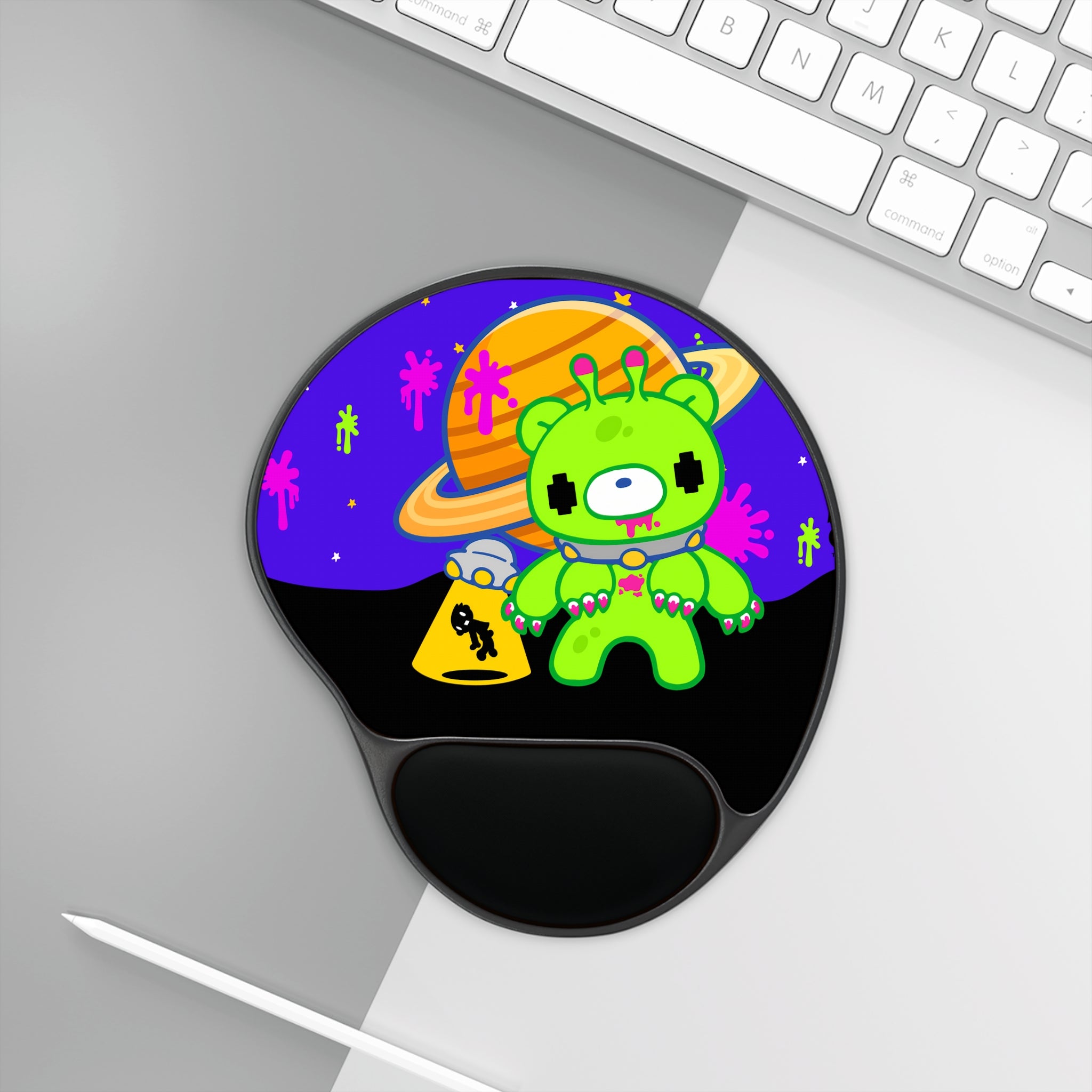 Gloomy Alien Mouse Pad With Wrist Rest